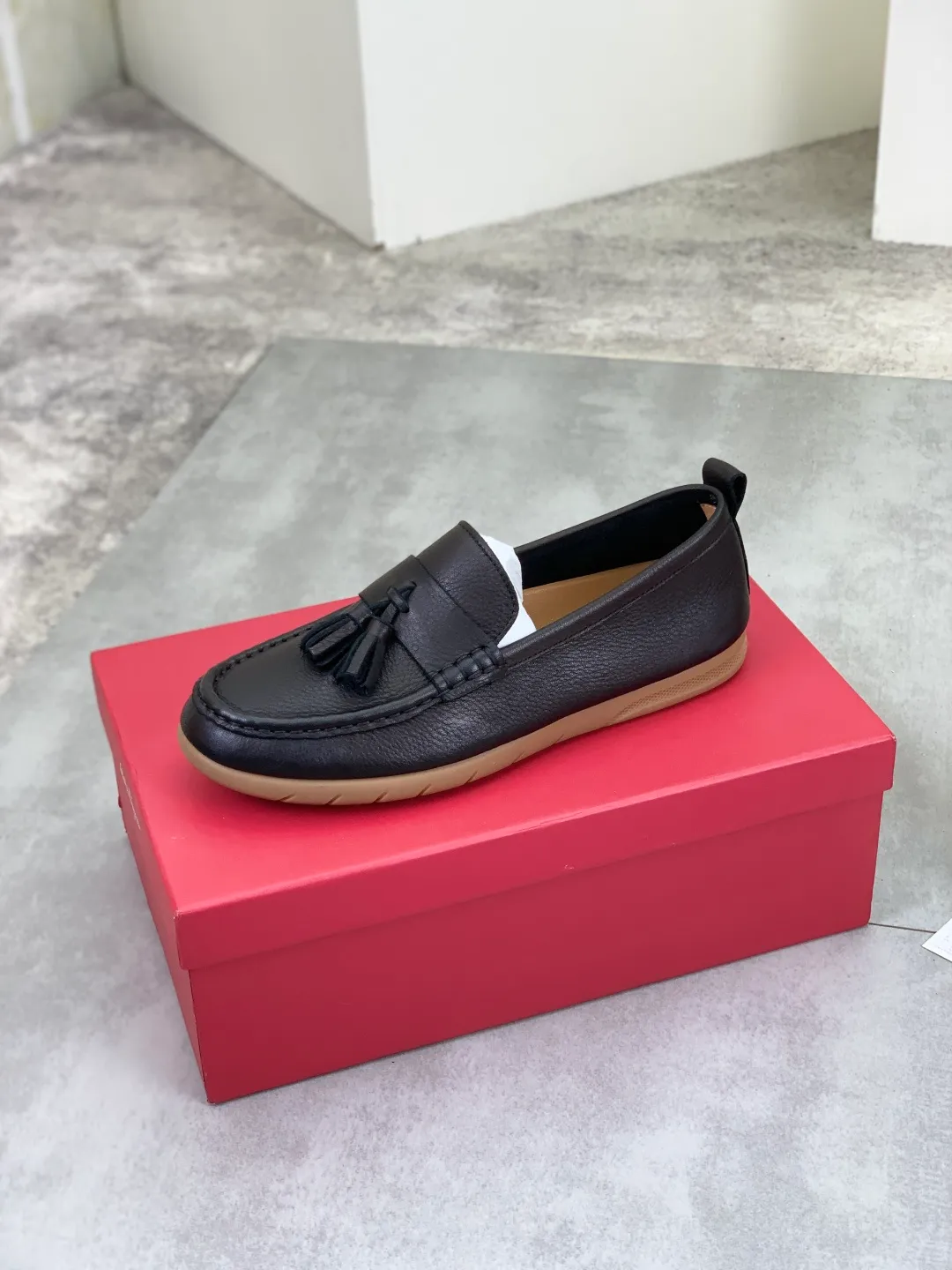 Men's shoes 💰P480 New model [Ferragamo/Ferragamo] Latest model Original imported calfskin, imported pigskin lining + original luxury metal buckle + original rubber outsole Soft and comfortable Size number: 38-44
